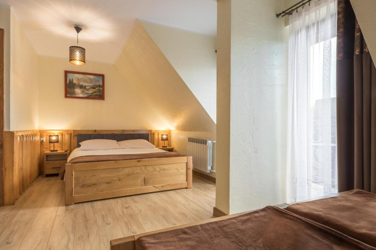 Lesny Dwor Bed & Breakfast มูชองค์ชิคแล ภายนอก รูปภาพ