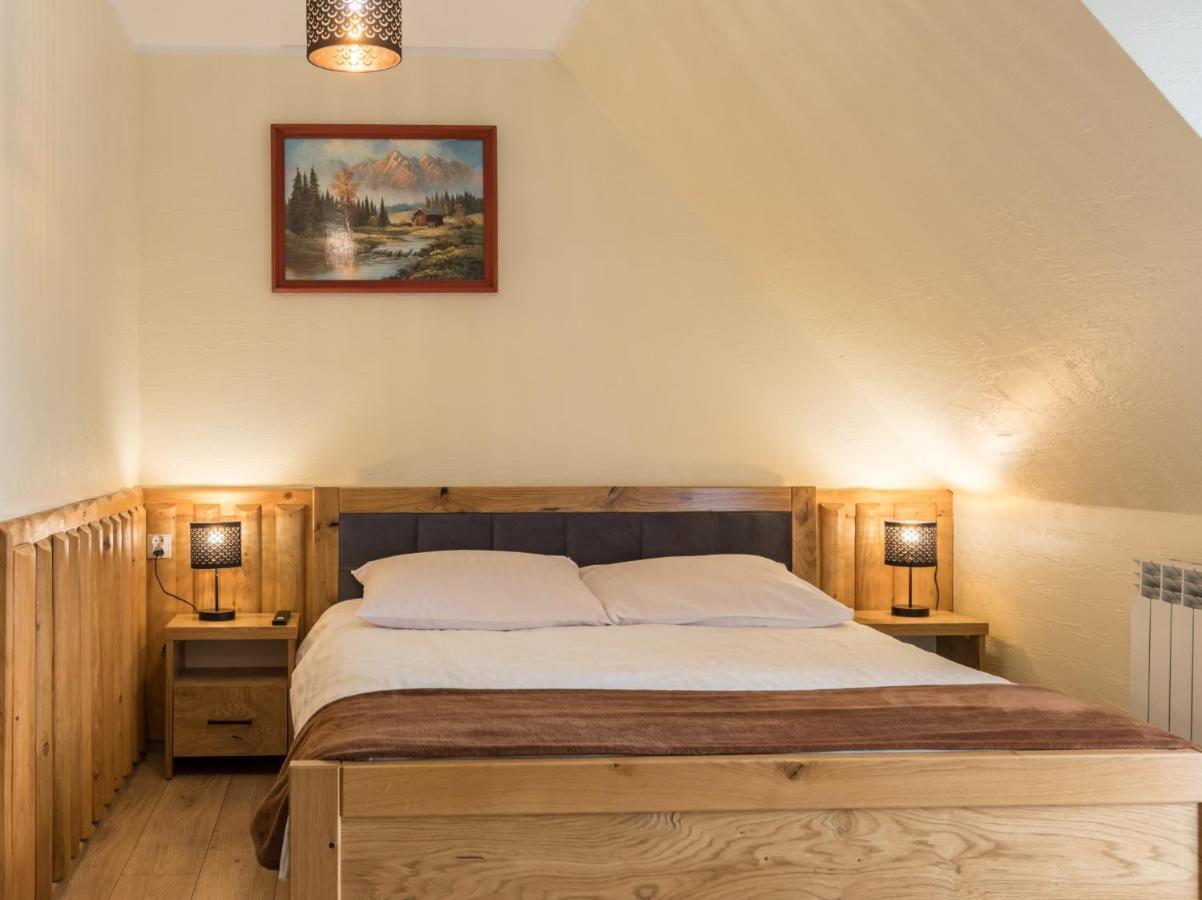 Lesny Dwor Bed & Breakfast มูชองค์ชิคแล ภายนอก รูปภาพ