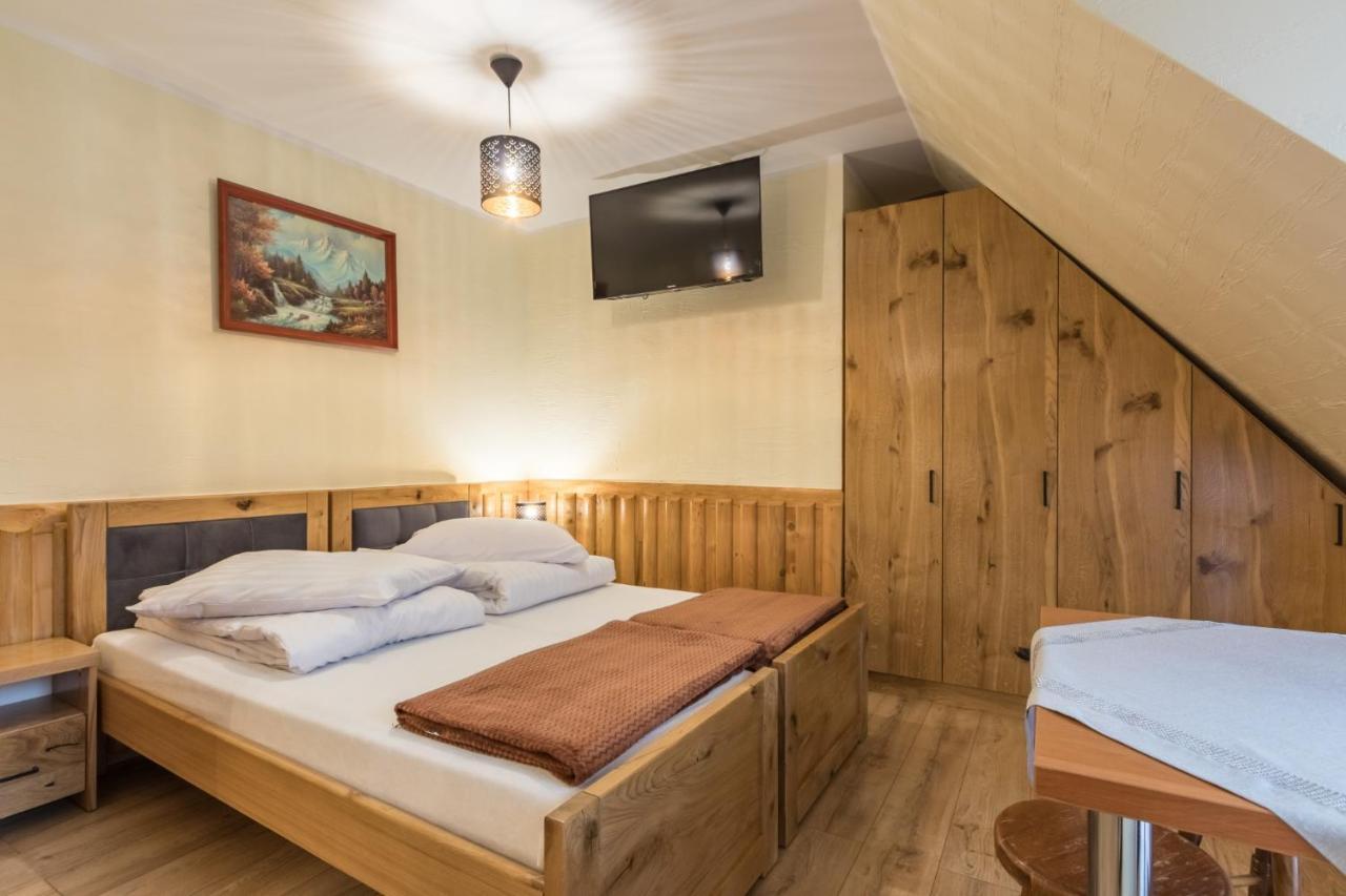 Lesny Dwor Bed & Breakfast มูชองค์ชิคแล ภายนอก รูปภาพ