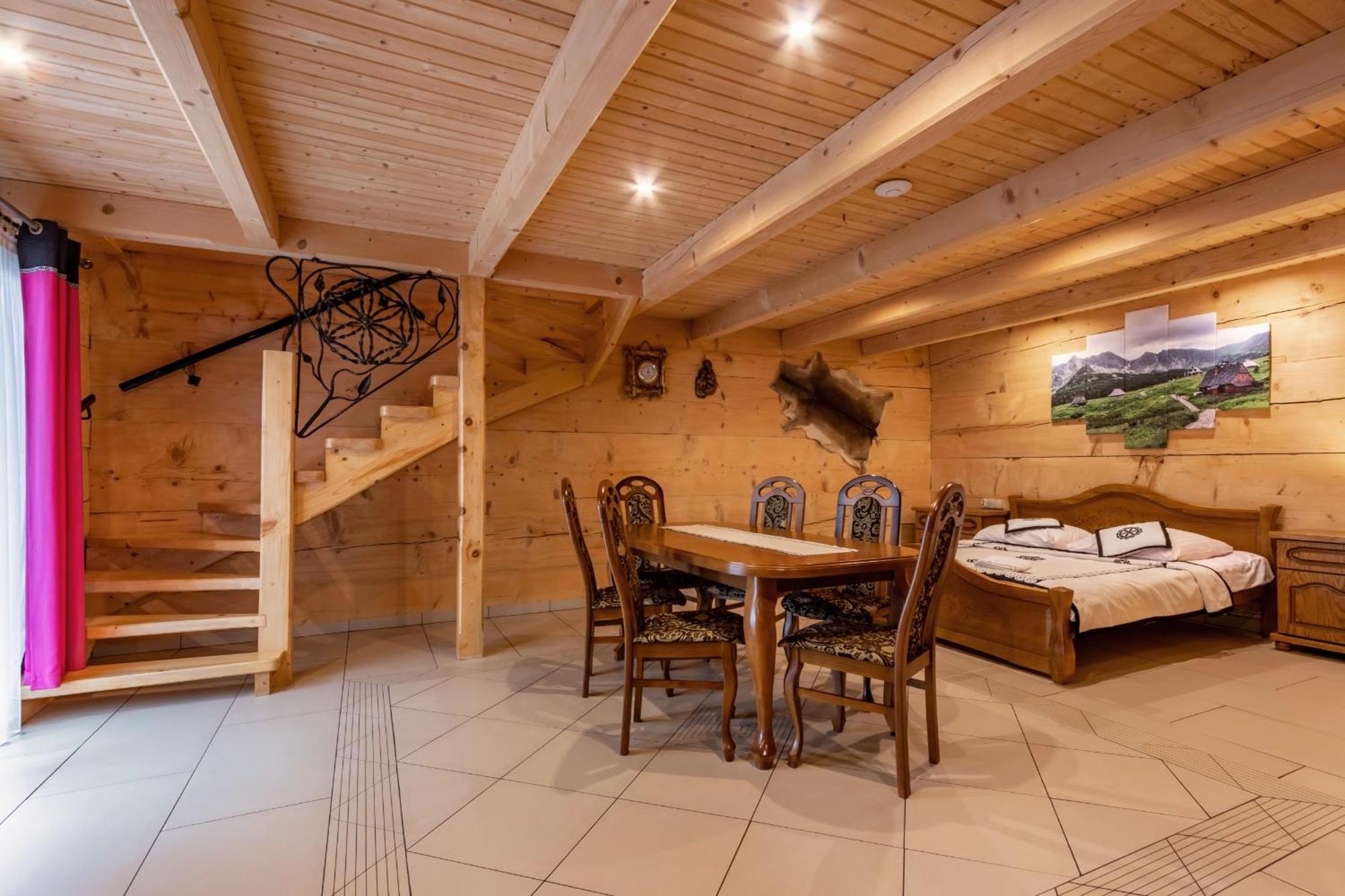 Lesny Dwor Bed & Breakfast มูชองค์ชิคแล ภายนอก รูปภาพ