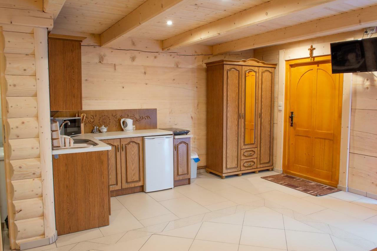 Lesny Dwor Bed & Breakfast มูชองค์ชิคแล ภายนอก รูปภาพ